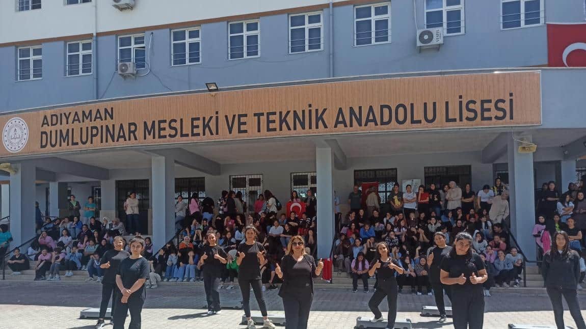 19 MAYIS ATATÜRK'Ü ANMA GENÇLİK VE SPOR  BAYRAMI TÖRENİ GERÇEKLEŞTİRİLDİ 